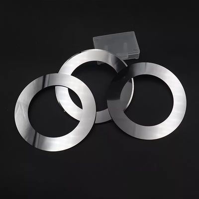 Karbid-aufschlitzendes Kreismesser ringsum Würfel-Kern-Ausschnitt für Lithium-Batterie-Industrie