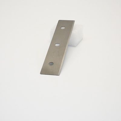 Kundenspezifische Hartmetall-Wolframkarbid-Legierung Drei-Loch-Chemiefaser-Schneidklinge für industrielle Schneidemaschinen